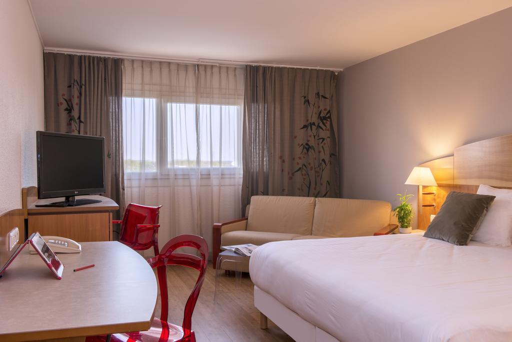 Hotel C Suites Chambres Spacieuses Nîmes Kültér fotó